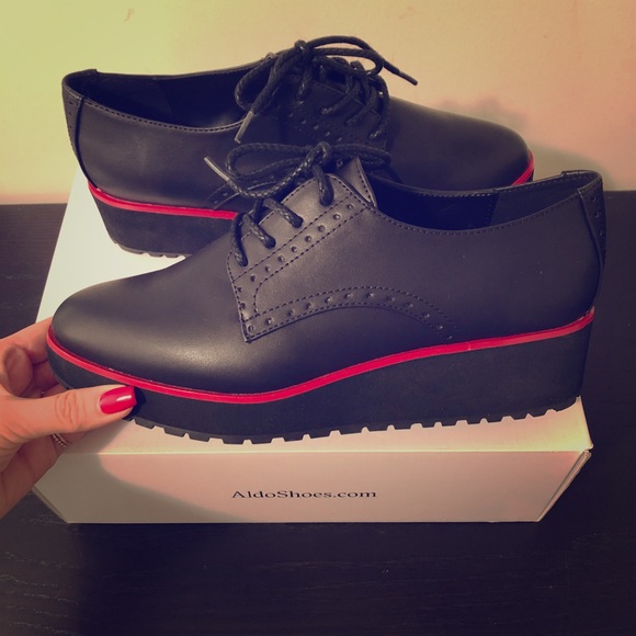 Shoes - Aldo black flat shoes